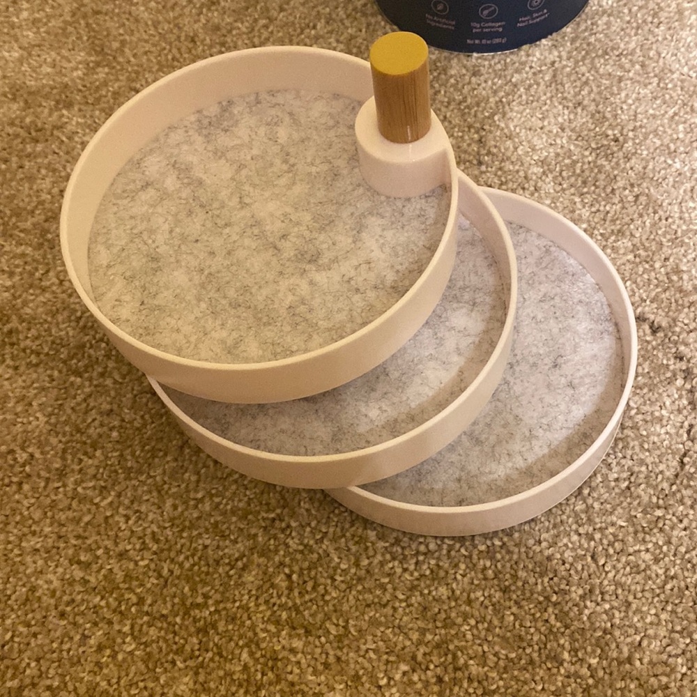 three tier jewelry organizer
